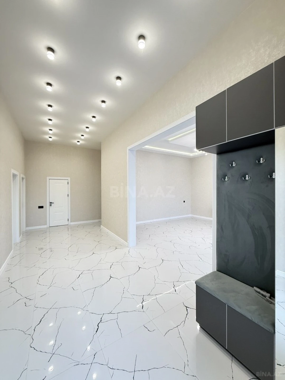 Satılır 4 otaqlı həyət evi 180 m²