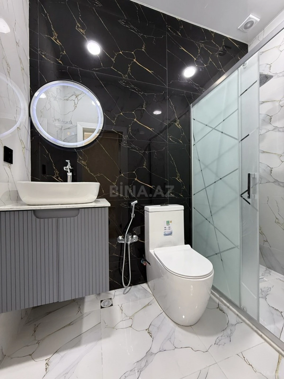 Satılır 4 otaqlı həyət evi 180 m²