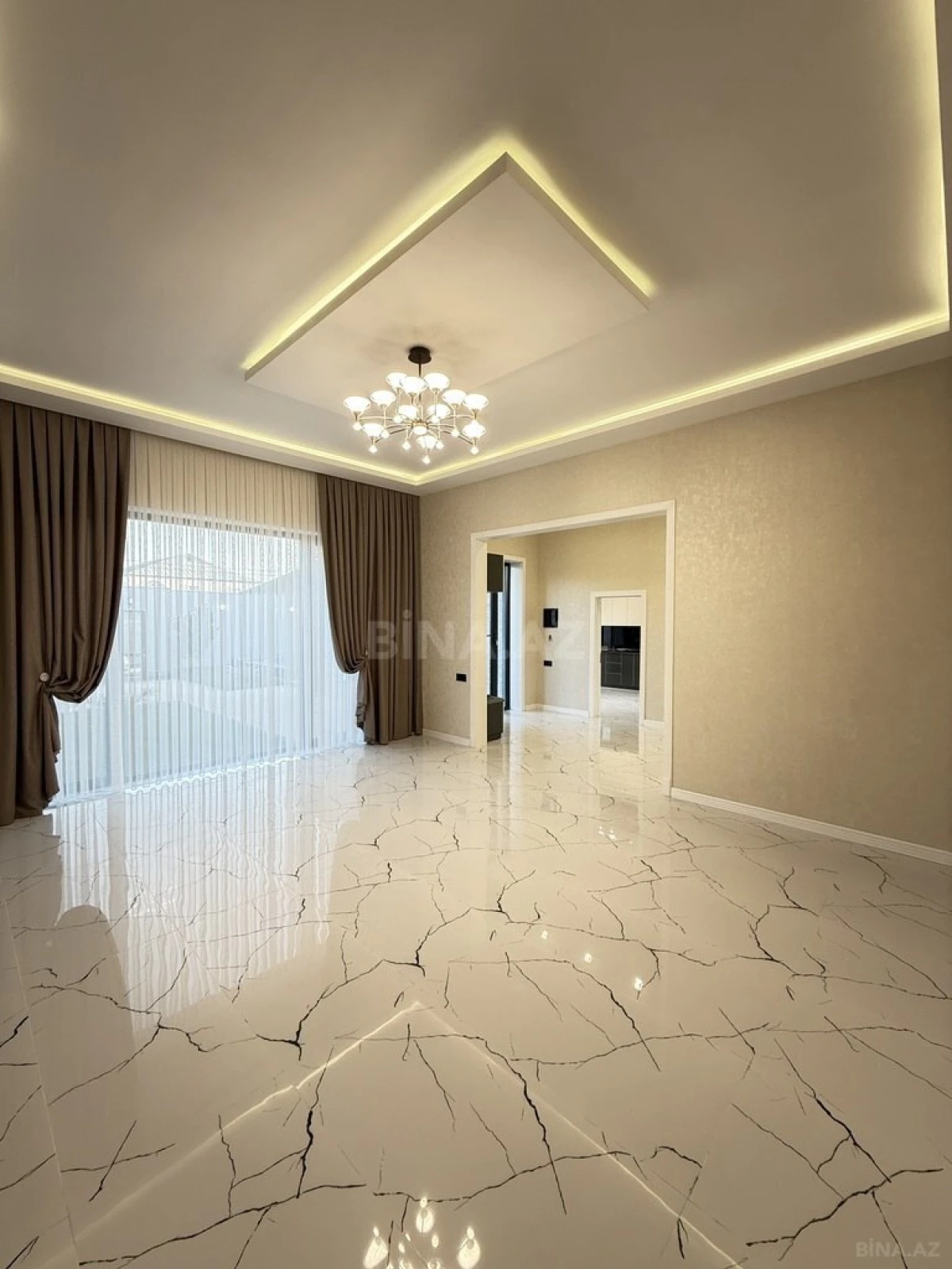 Satılır 4 otaqlı həyət evi 180 m²