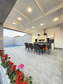 Satılır 4 otaqlı həyət evi 180 m²