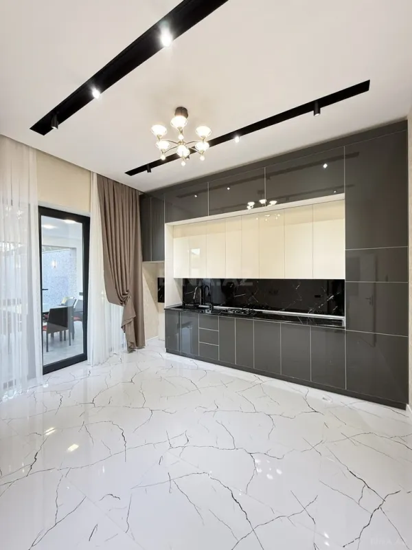 Satılır 4 otaqlı həyət evi 180 m²