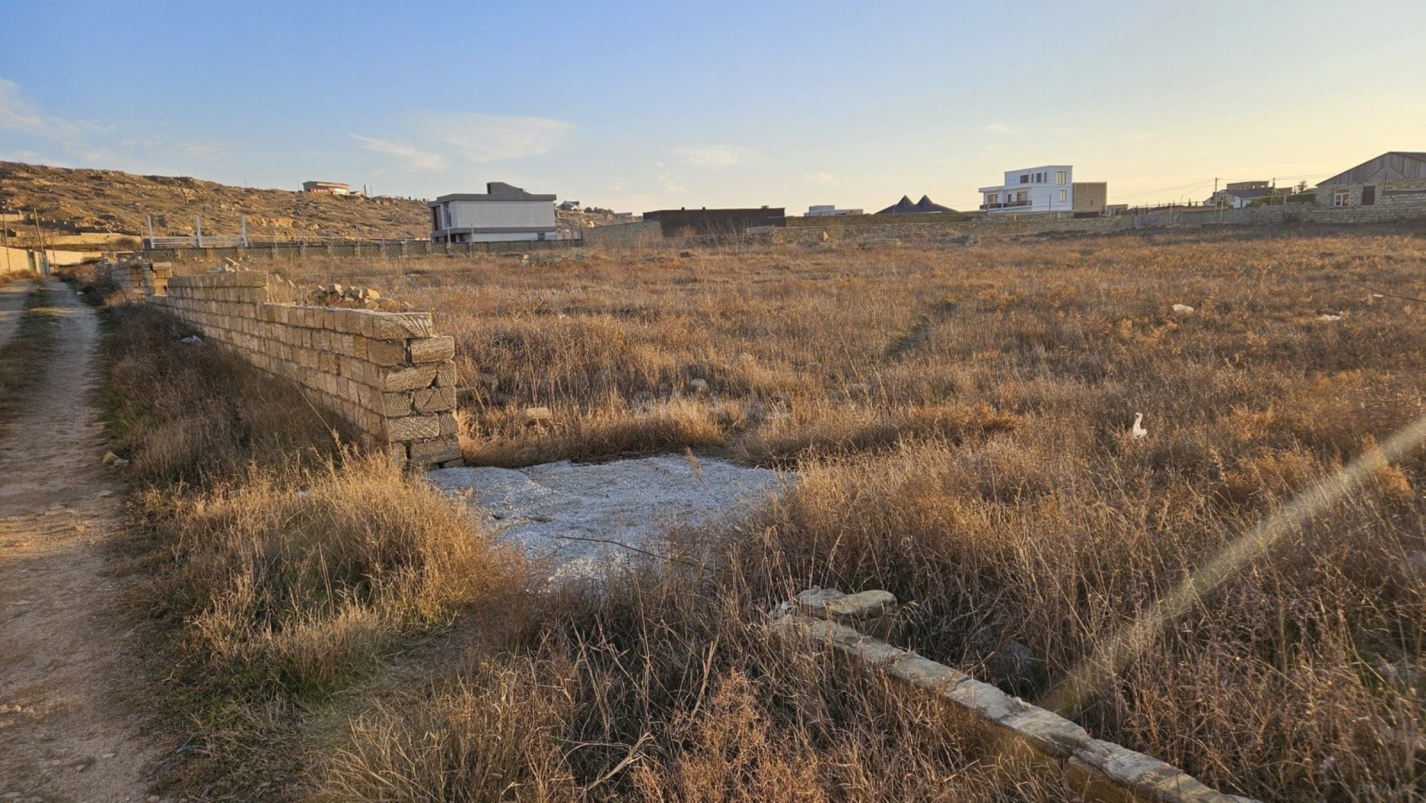 Satılır torpaq sahəsi 12 m²