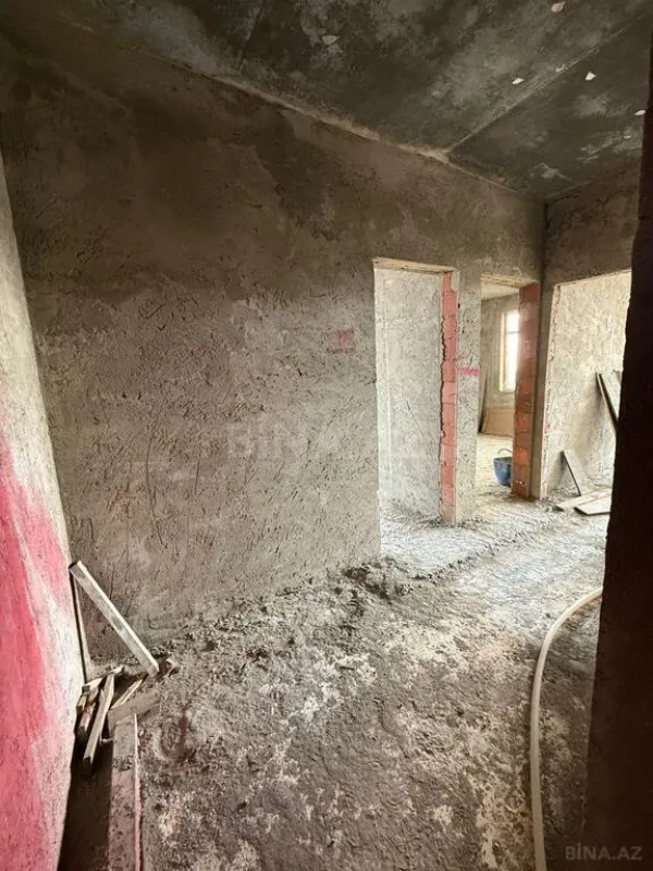 Satılır 4 otaqlı mənzil 150 m²