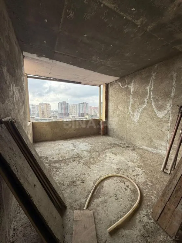 Satılır 4 otaqlı mənzil 150 m²