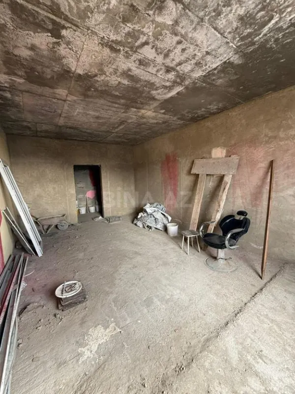 Satılır 4 otaqlı mənzil 150 m²