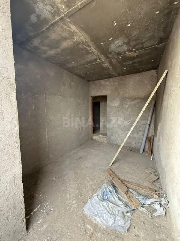 Satılır 4 otaqlı mənzil 150 m²