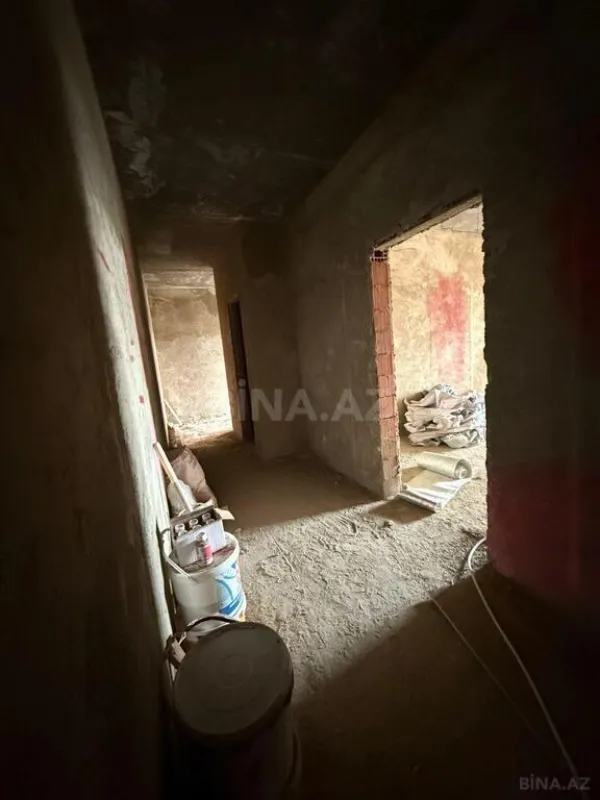 Satılır 4 otaqlı mənzil 150 m²