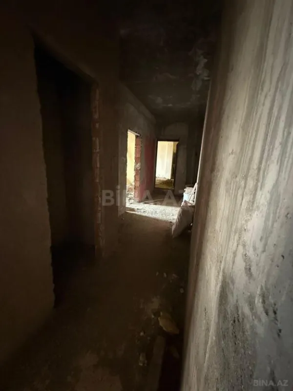 Satılır 4 otaqlı mənzil 150 m²