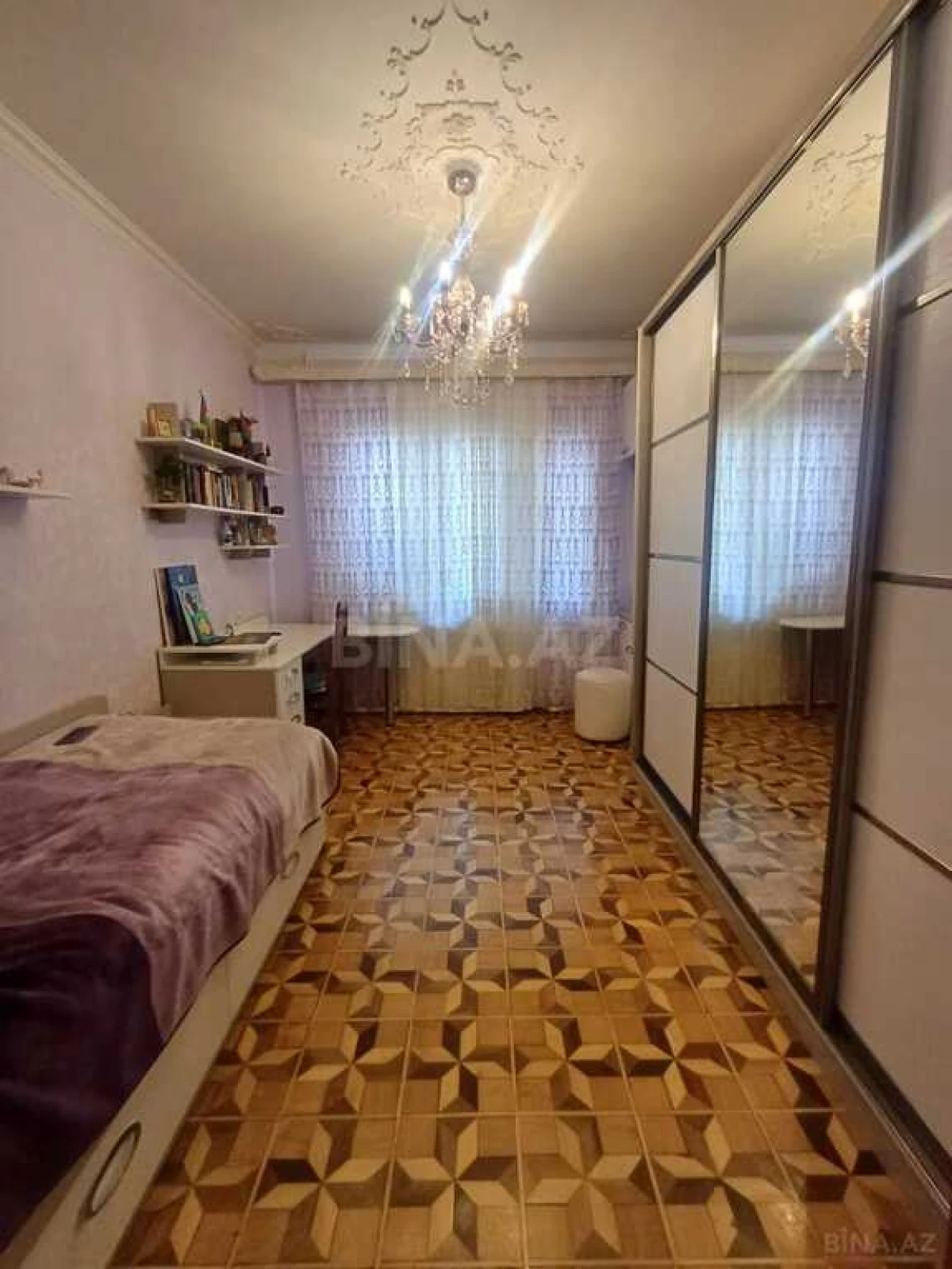 Satılır 5 otaqlı mənzil 115 m²
