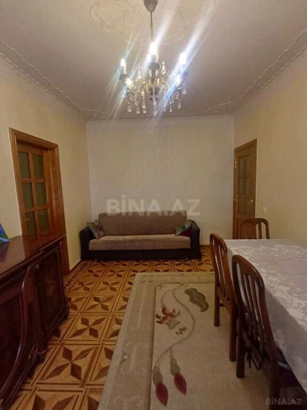 Satılır 5 otaqlı mənzil 115 m²