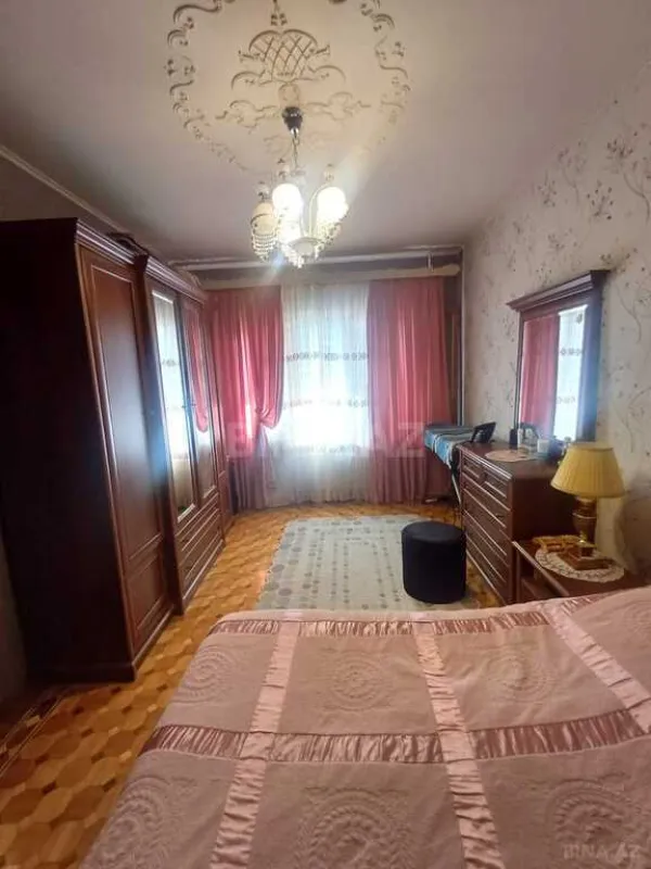 Satılır 5 otaqlı mənzil 115 m²