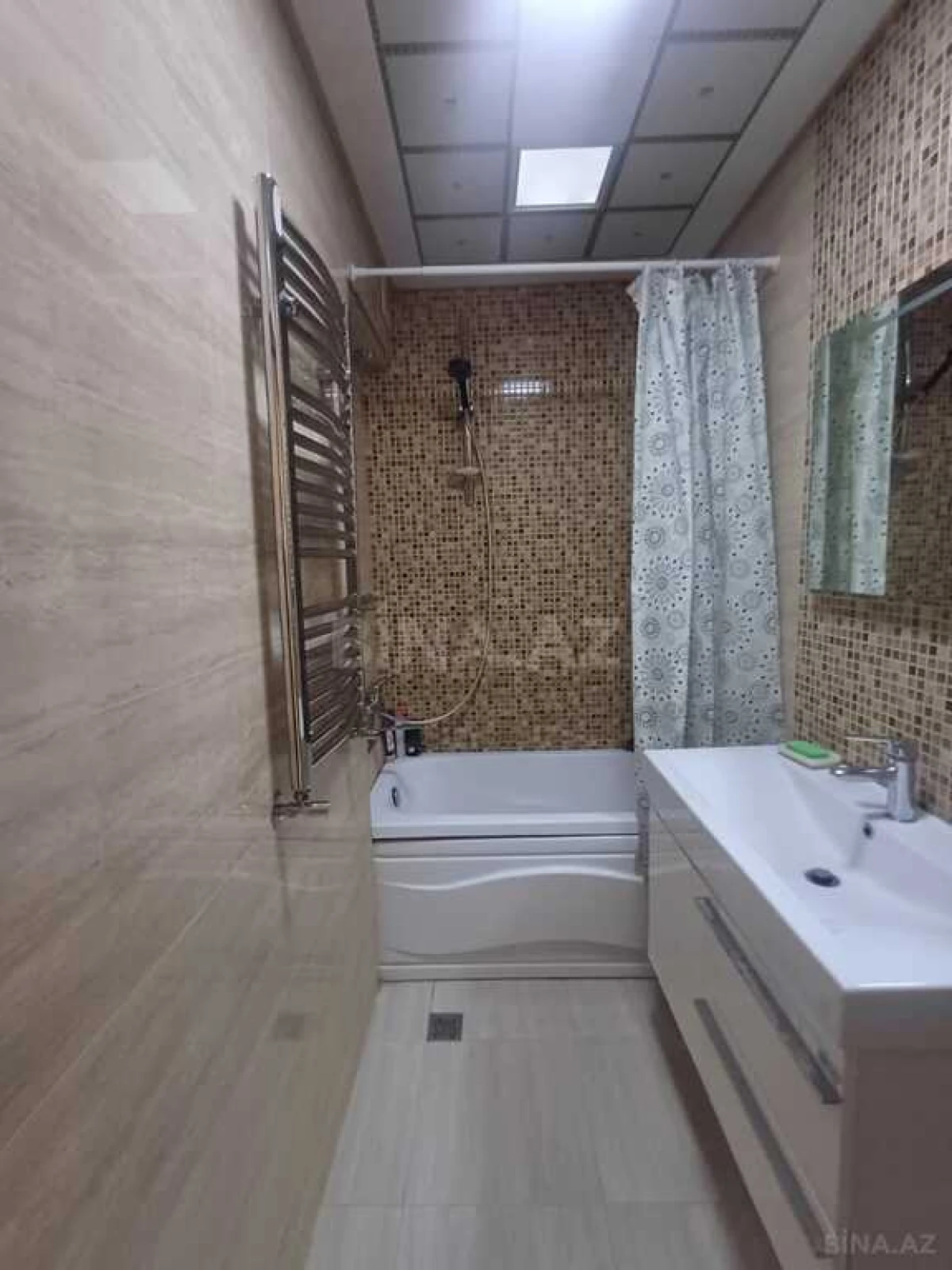 Satılır 5 otaqlı mənzil 115 m²