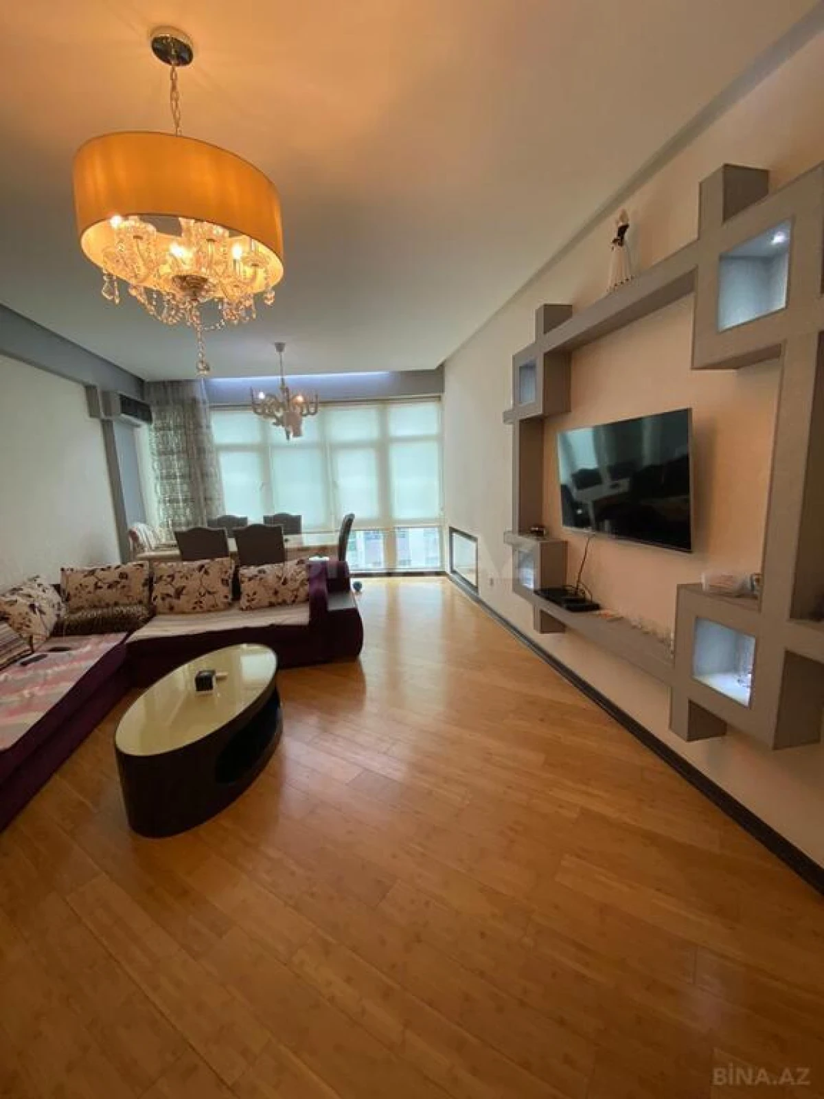 Kirayə verilir 3 otaqlı mənzil 131 m²