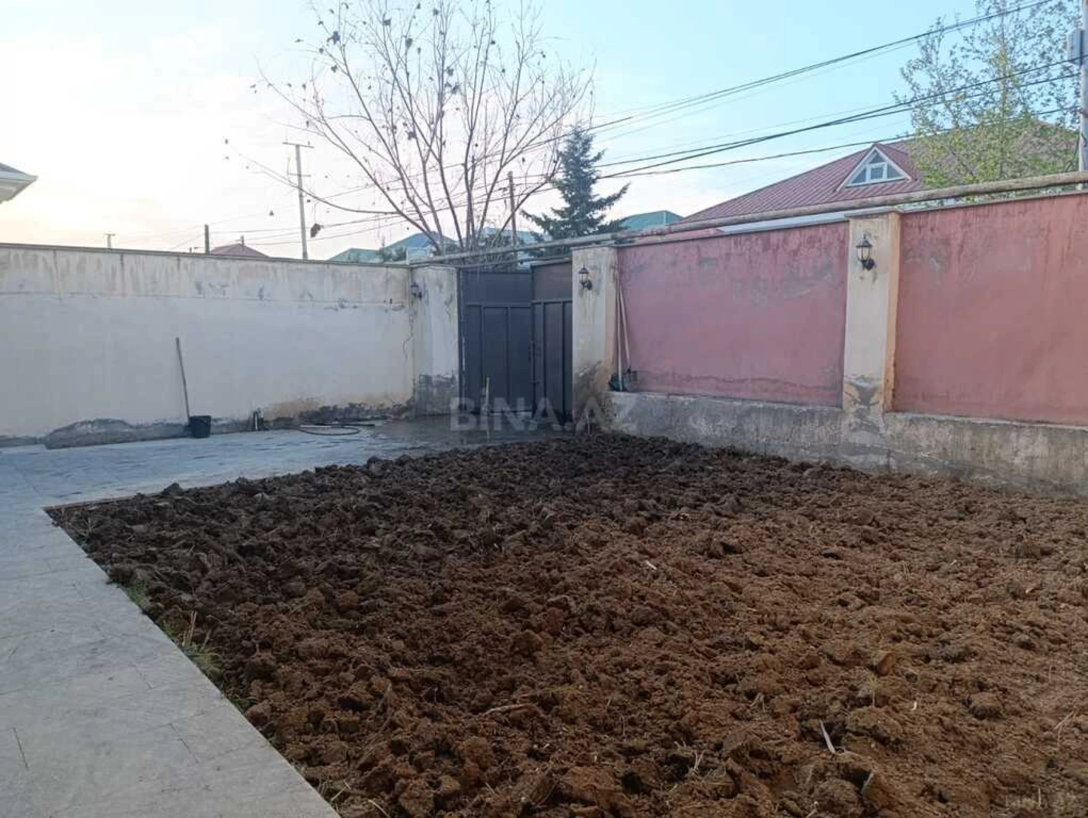 Satılır 2 otaqlı həyət evi 90 m²