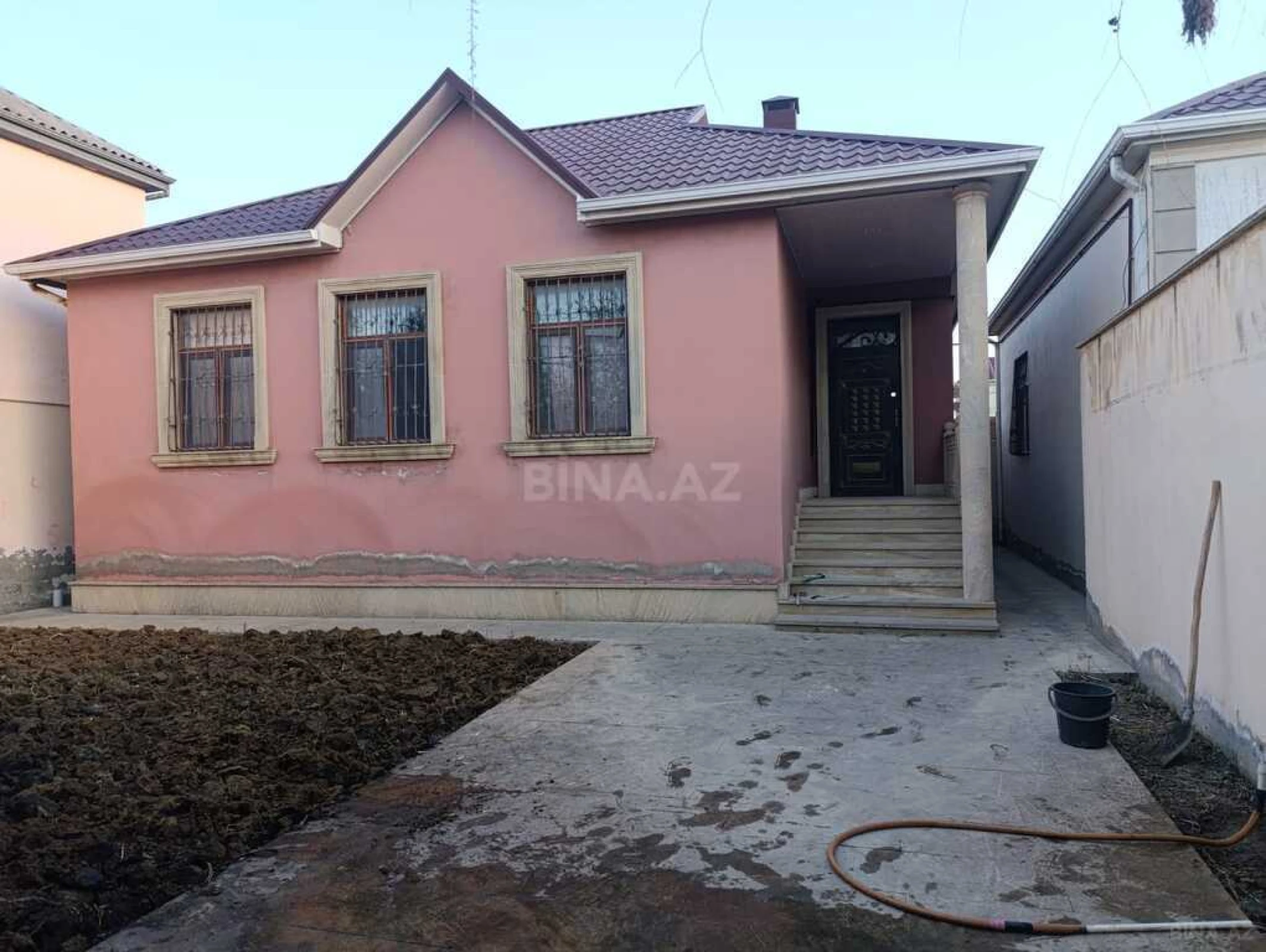 Satılır 2 otaqlı həyət evi 90 m²