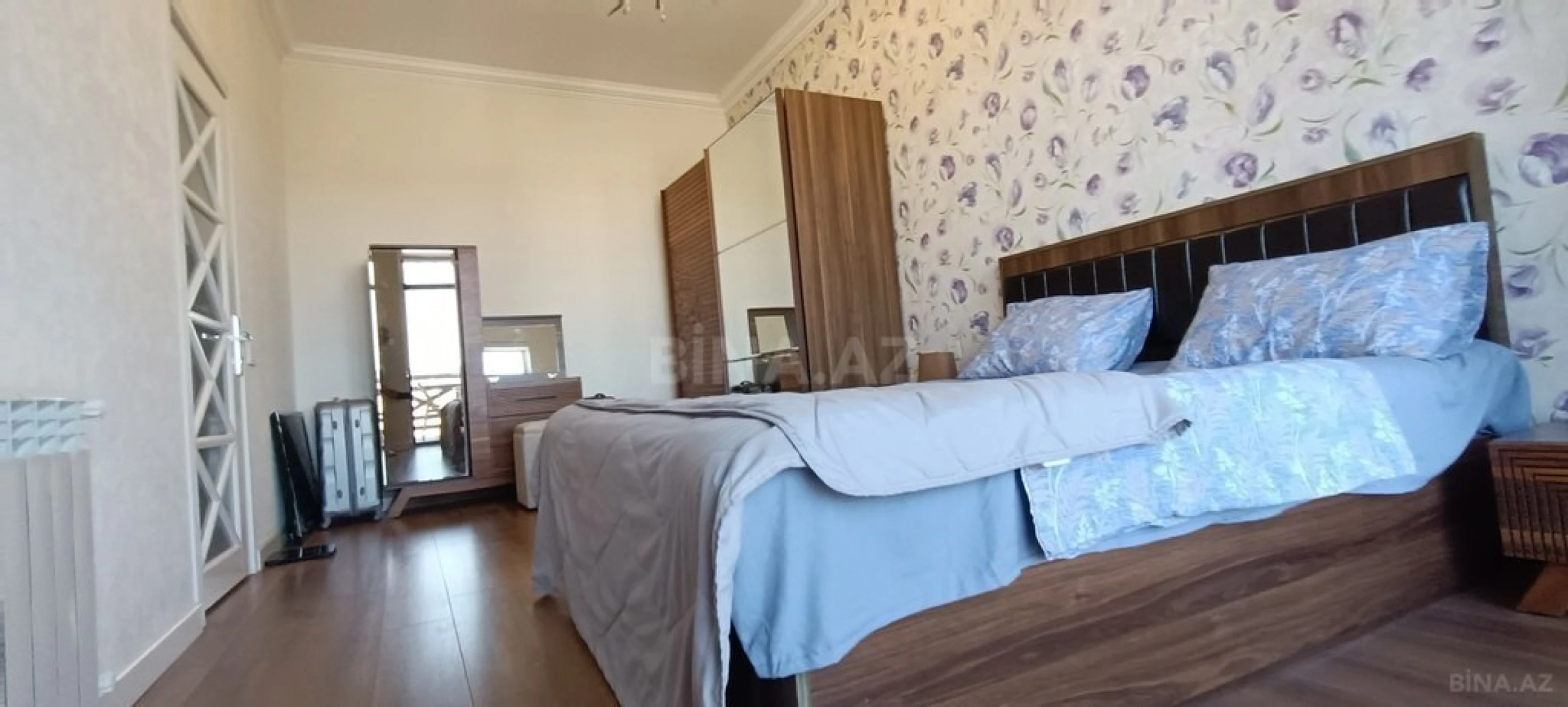 Kirayə verilir 6 otaqlı həyət evi 580 m²