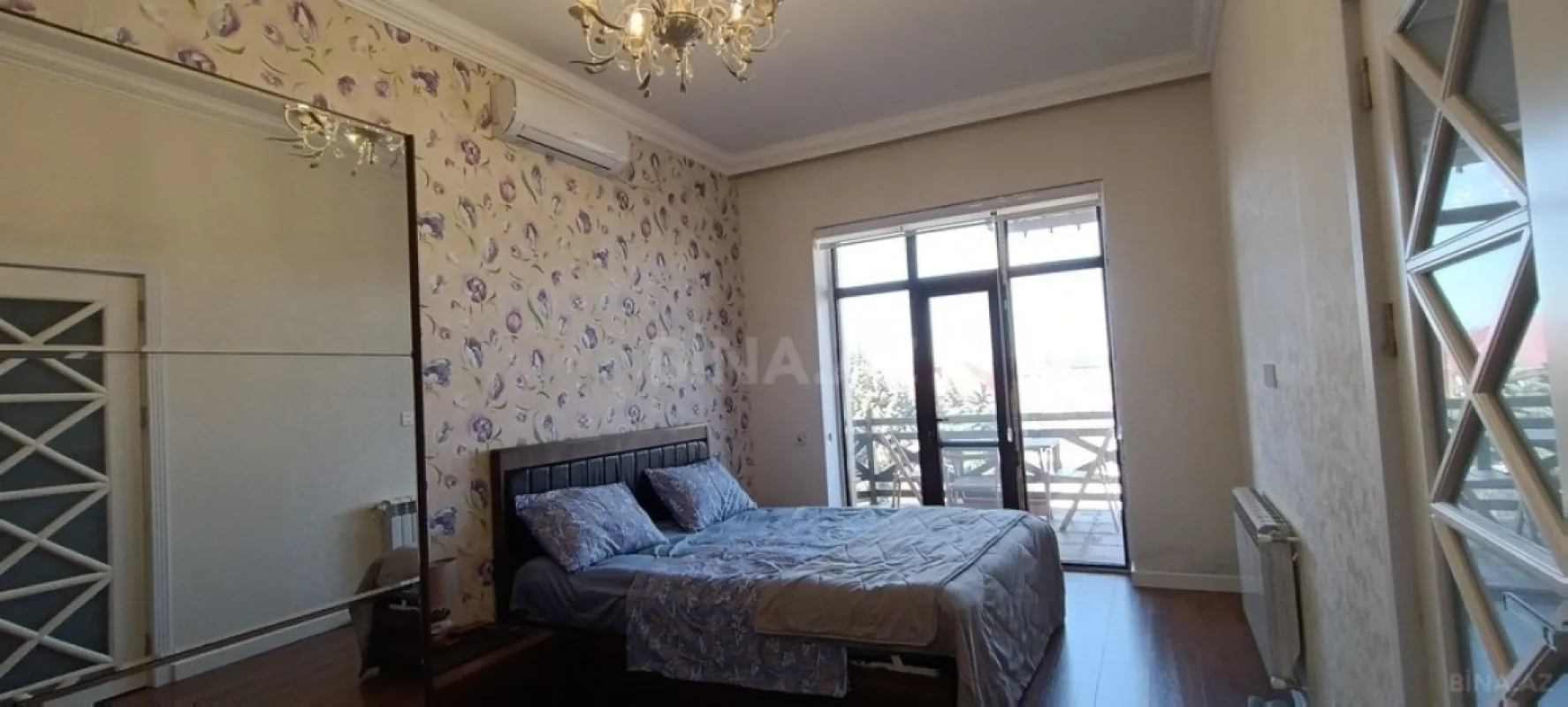 Kirayə verilir 6 otaqlı həyət evi 580 m²