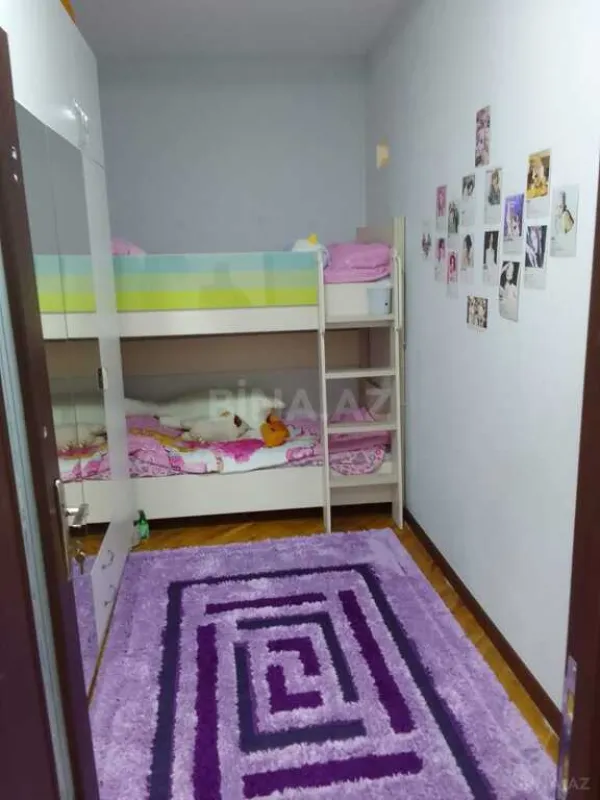 Satılır 4 otaqlı mənzil 110 m²