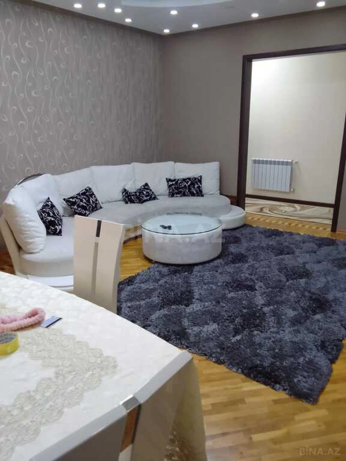 Satılır 4 otaqlı mənzil 110 m²