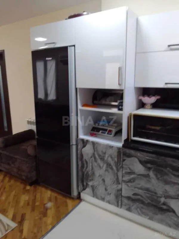 Satılır 4 otaqlı mənzil 110 m²