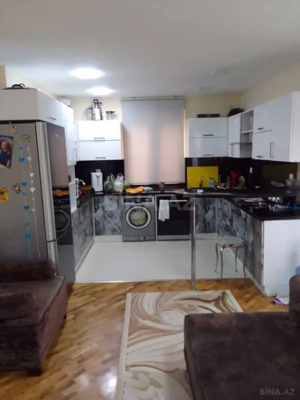 Satılır 4 otaqlı mənzil 110 m²