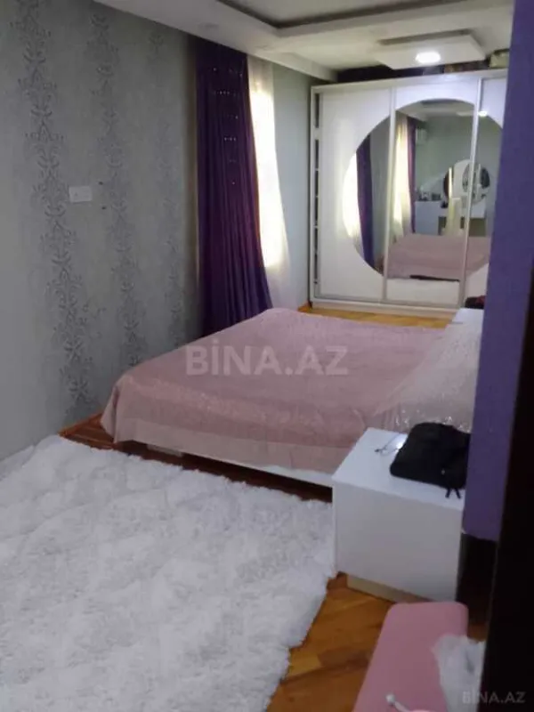 Satılır 4 otaqlı mənzil 110 m²