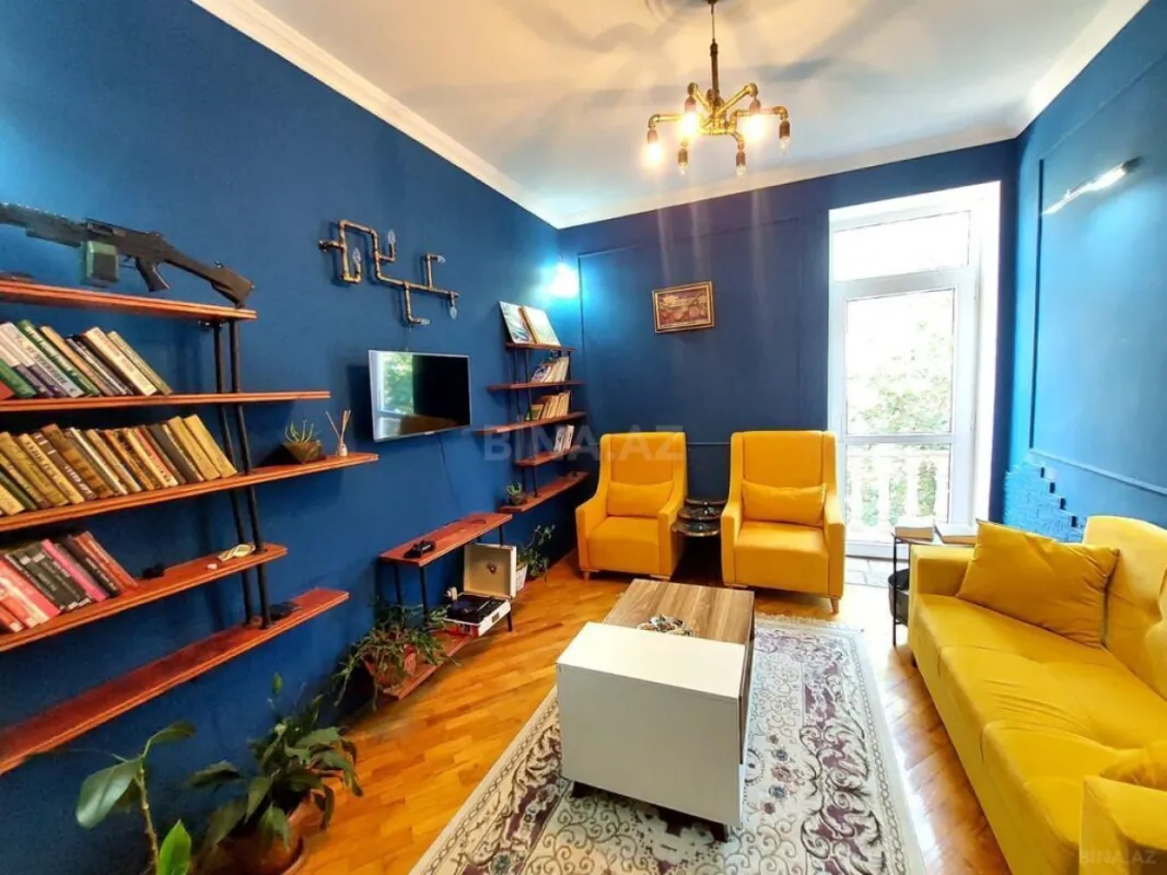 Satılır 20 otaqlı həyət evi 1600 m²