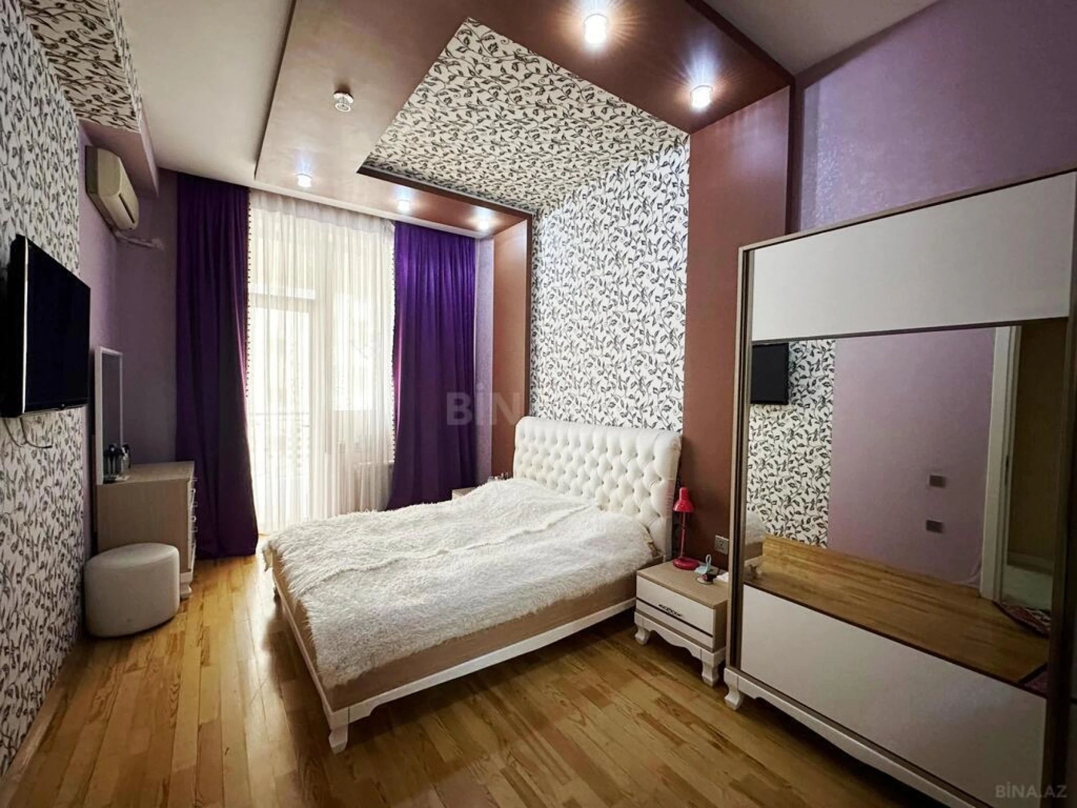 Satılır 3 otaqlı mənzil 138 m²