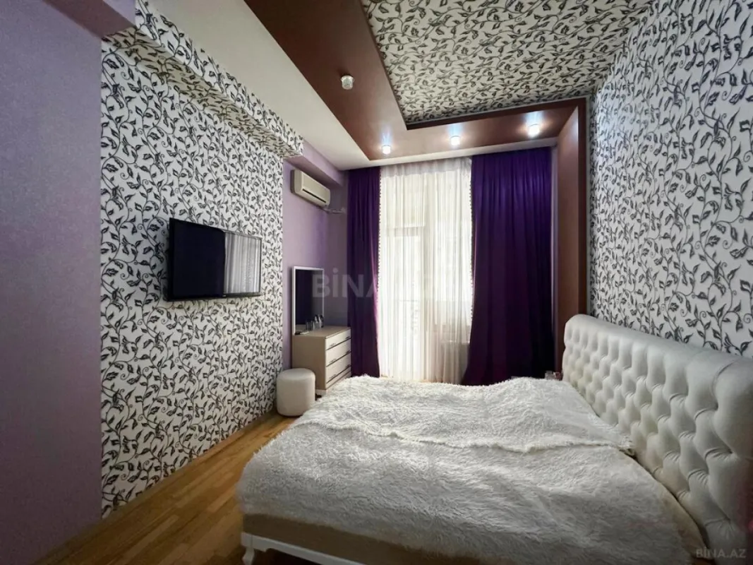 Satılır 3 otaqlı mənzil 138 m²