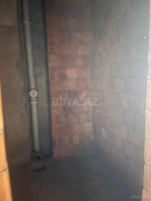 Satılır 4 otaqlı mənzil 220 m²