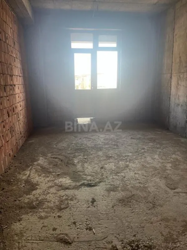 Satılır 4 otaqlı mənzil 220 m²