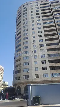 Satılır 4 otaqlı mənzil 220 m² — Bakı, 8-ci mikrorayon 4 otaq 220.00 m²