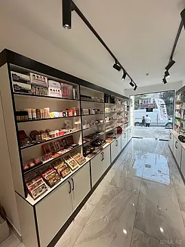 Satılır obyekt 43 m²