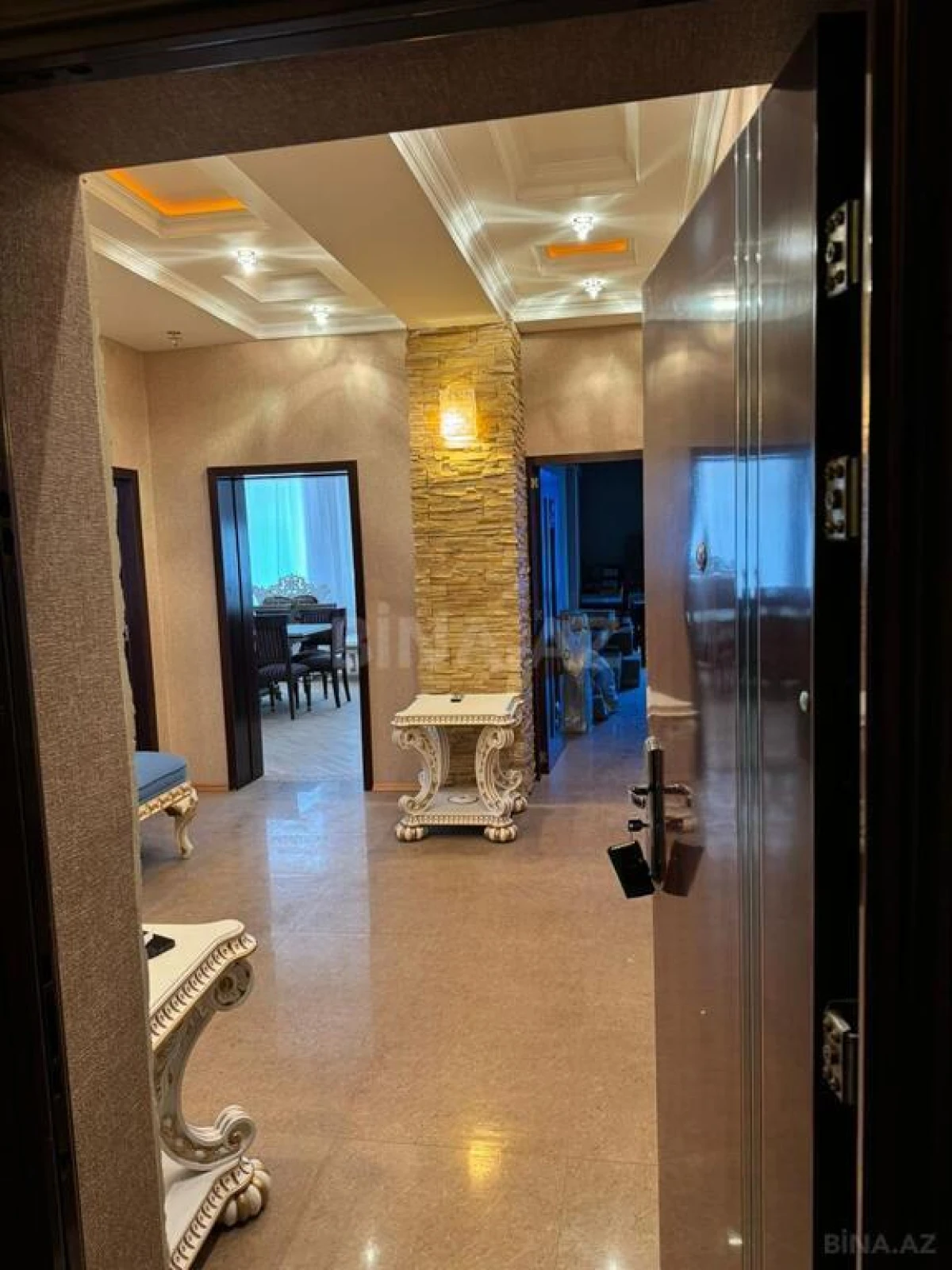 Satılır 3 otaqlı mənzil 120 m²