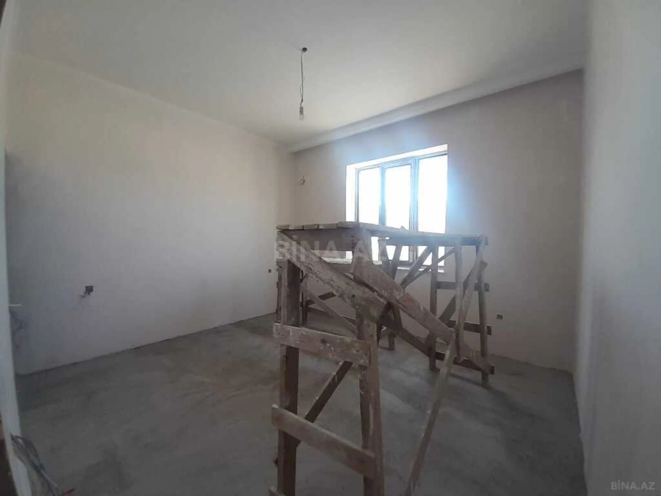 Satılır 4 otaqlı həyət evi 156 m²