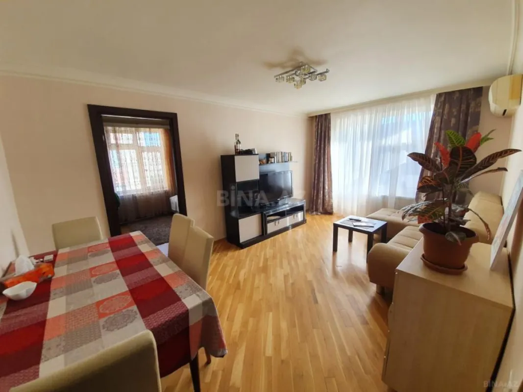 Kirayə verilir 2 otaqlı mənzil 50 m²