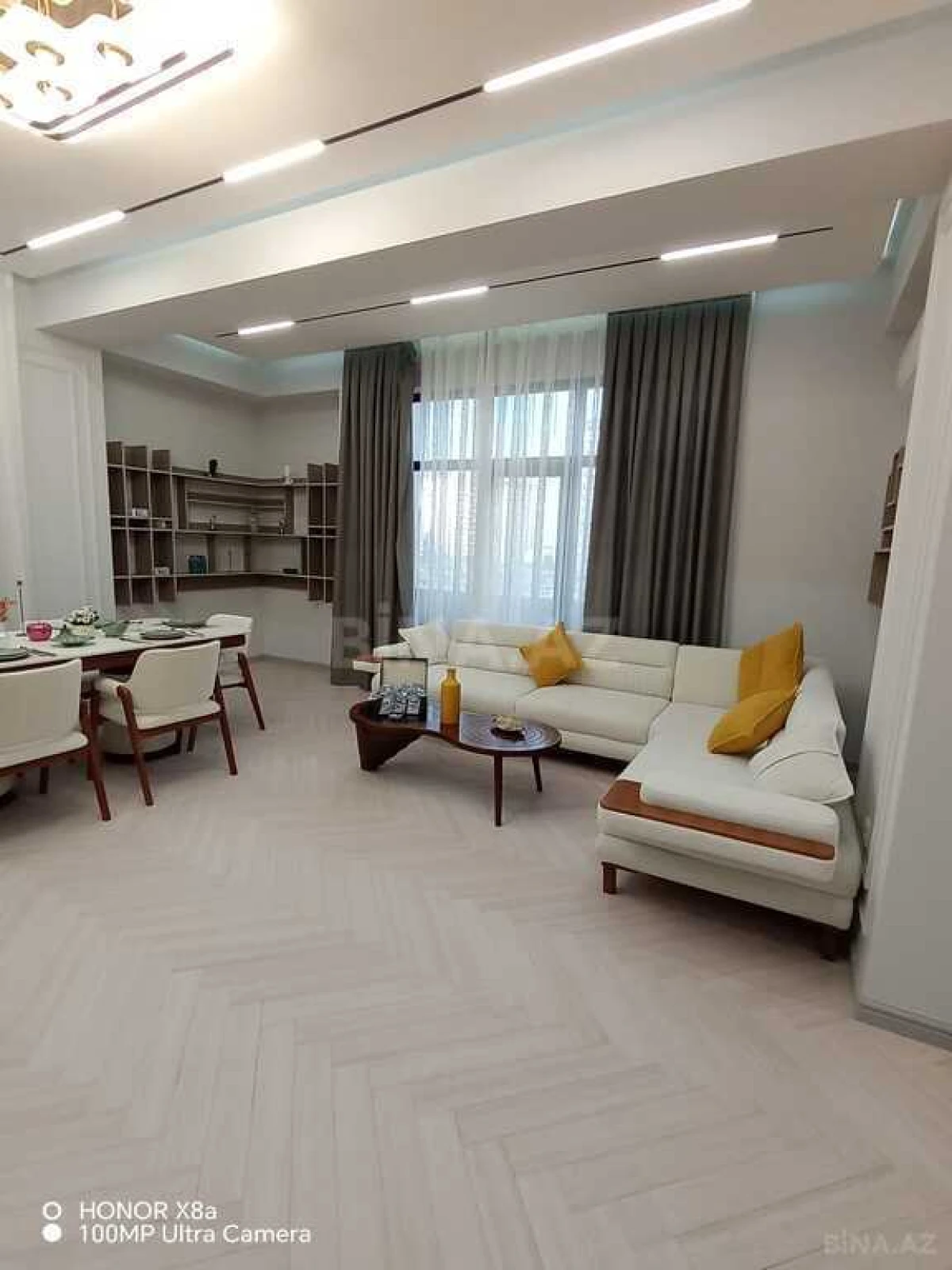 Satılır 3 otaqlı mənzil 125 m²
