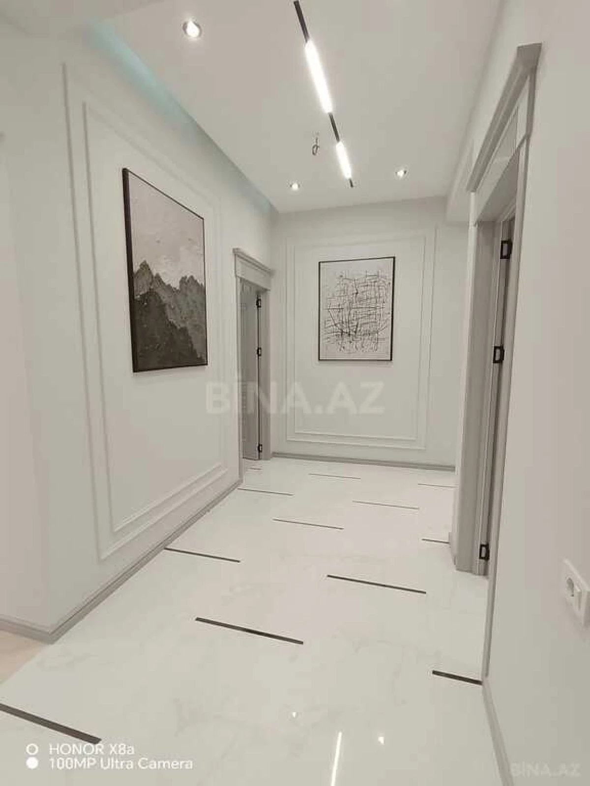 Satılır 3 otaqlı mənzil 125 m²