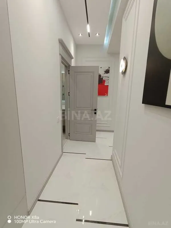 Satılır 3 otaqlı mənzil 125 m²