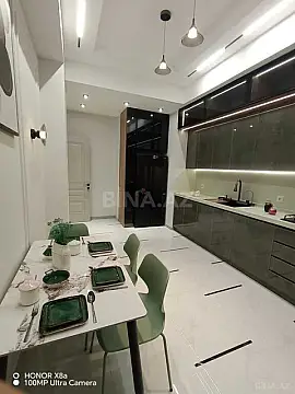 Satılır 3 otaqlı mənzil 125 m²