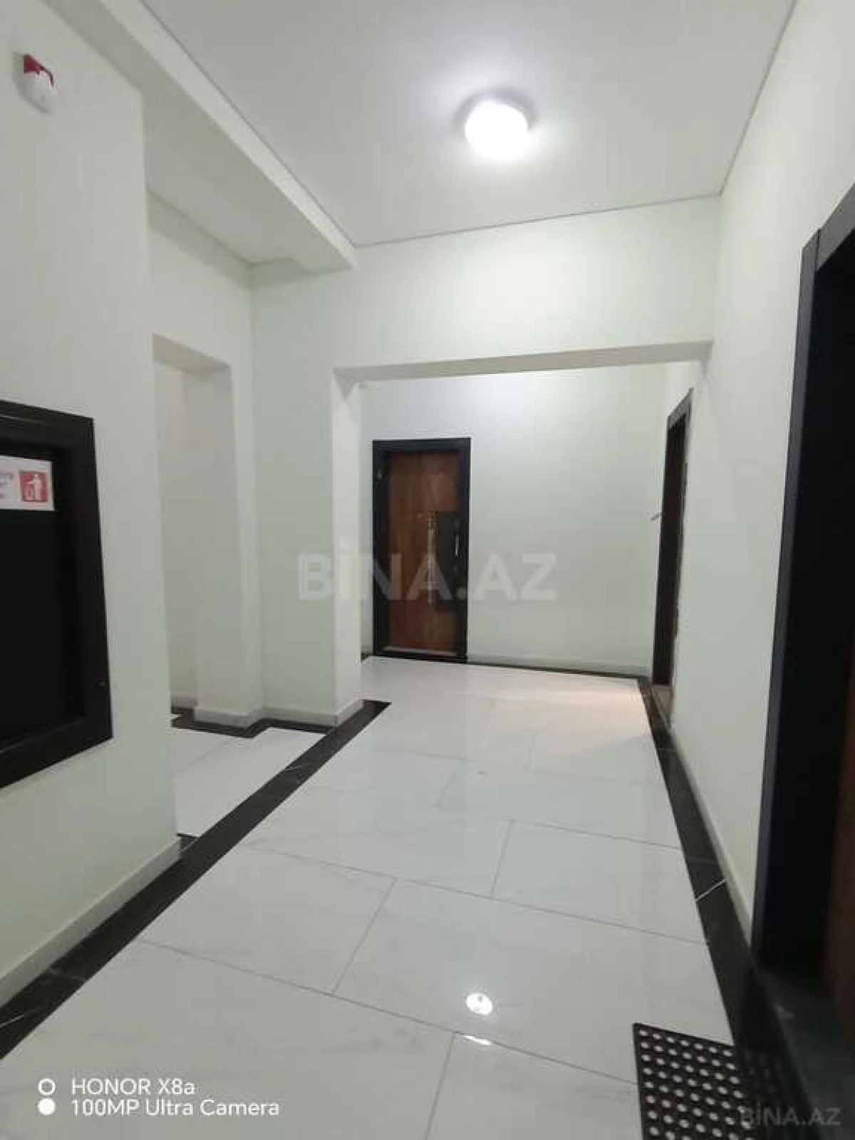 Satılır 3 otaqlı mənzil 125 m²