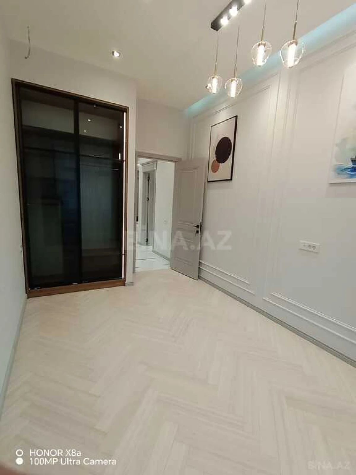 Satılır 3 otaqlı mənzil 125 m²