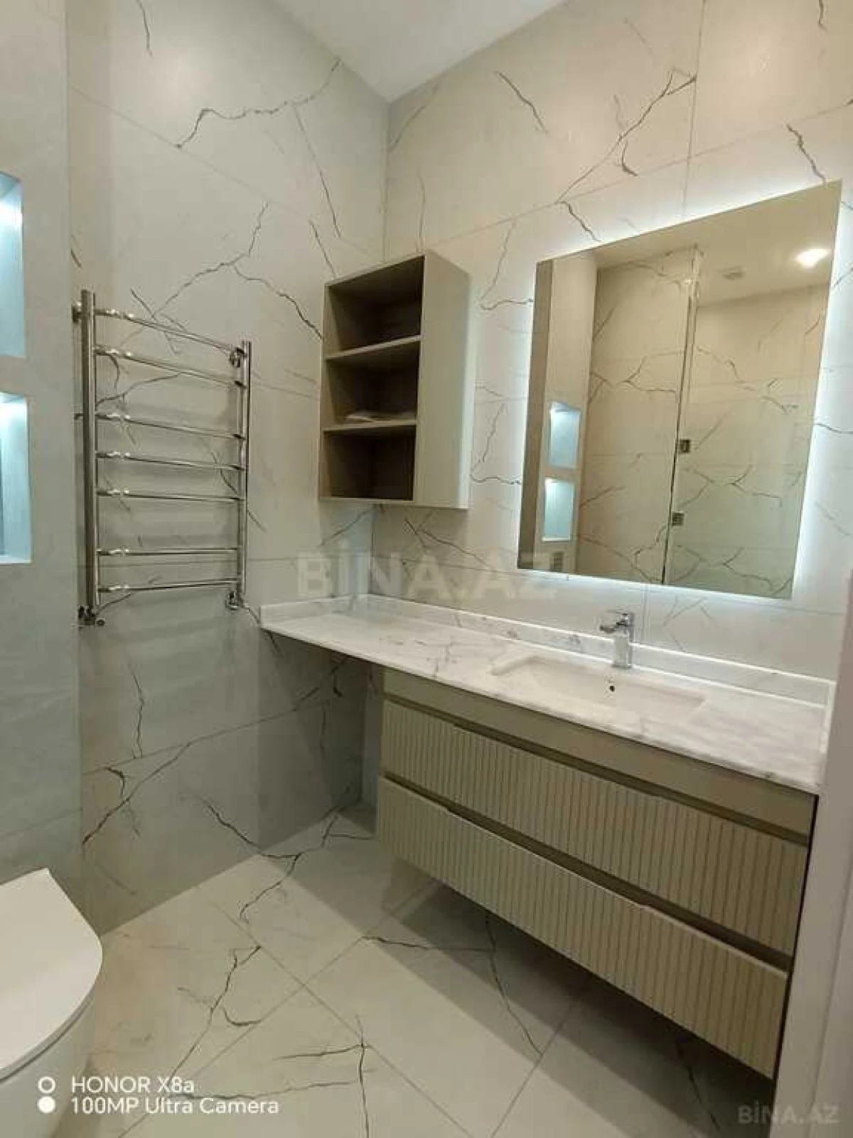 Satılır 3 otaqlı mənzil 125 m²