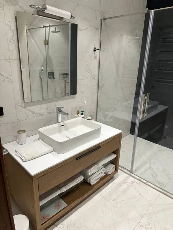 Kirayə verilir 1 otaqlı mənzil 55 m²