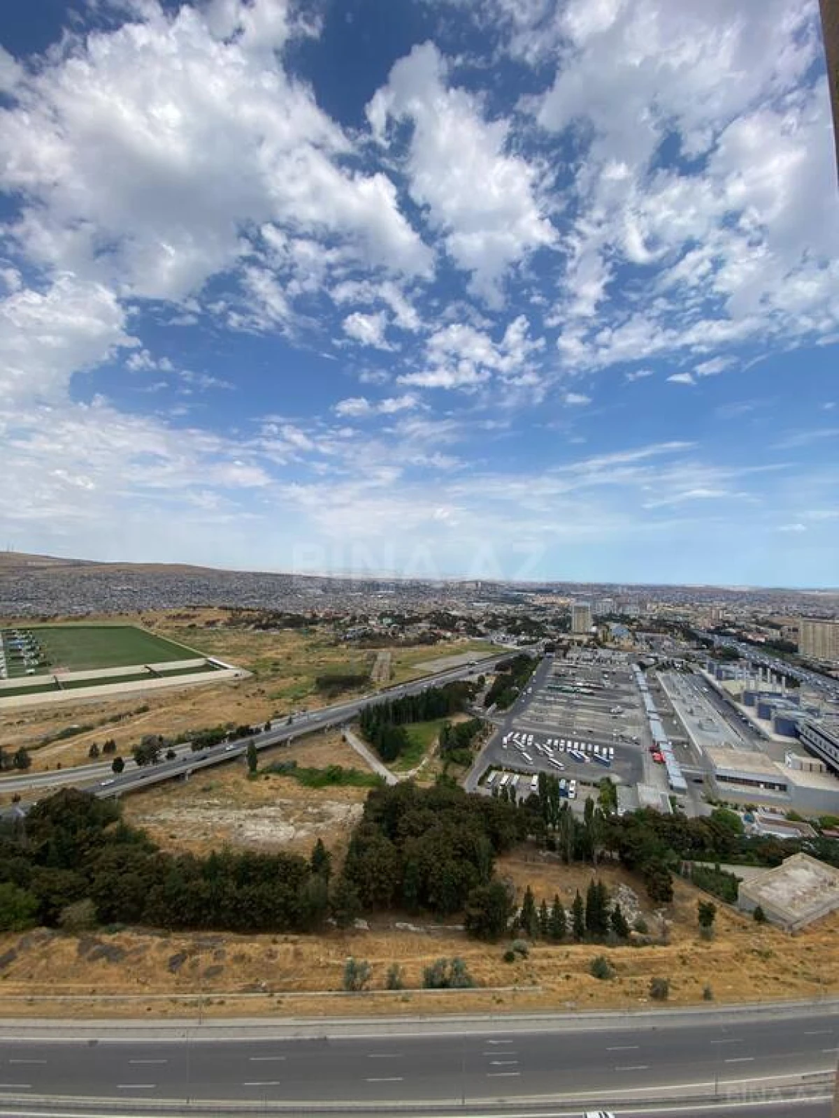 Satılır 3 otaqlı mənzil 157 m²