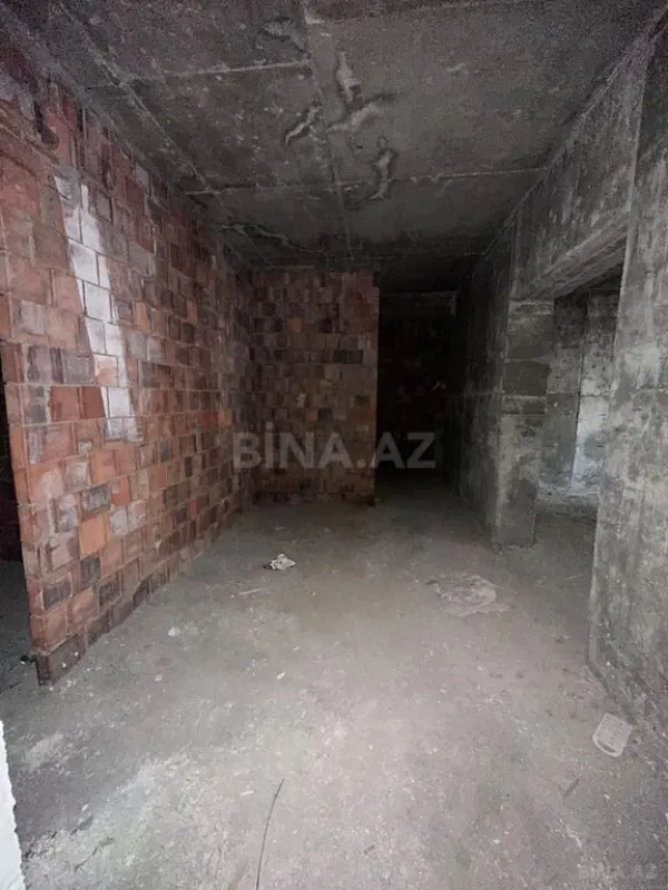 Satılır 3 otaqlı mənzil 157 m²