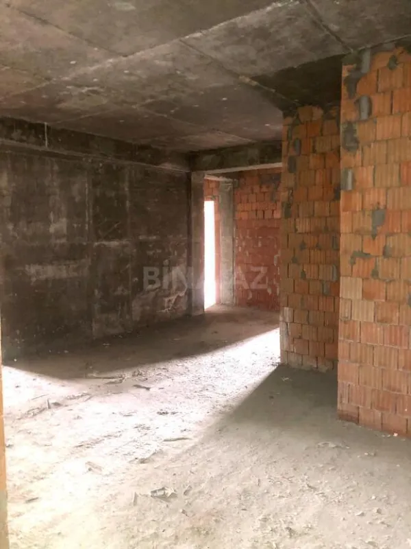 Satılır 3 otaqlı mənzil 157 m²