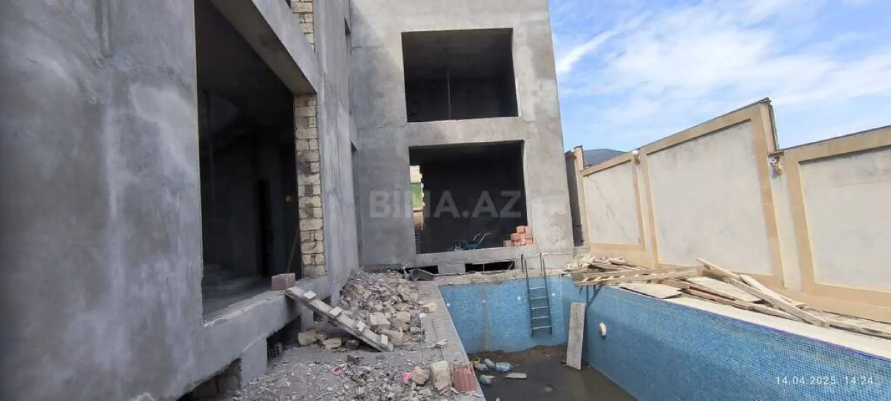 Satılır 6 otaqlı həyət evi 436 m²