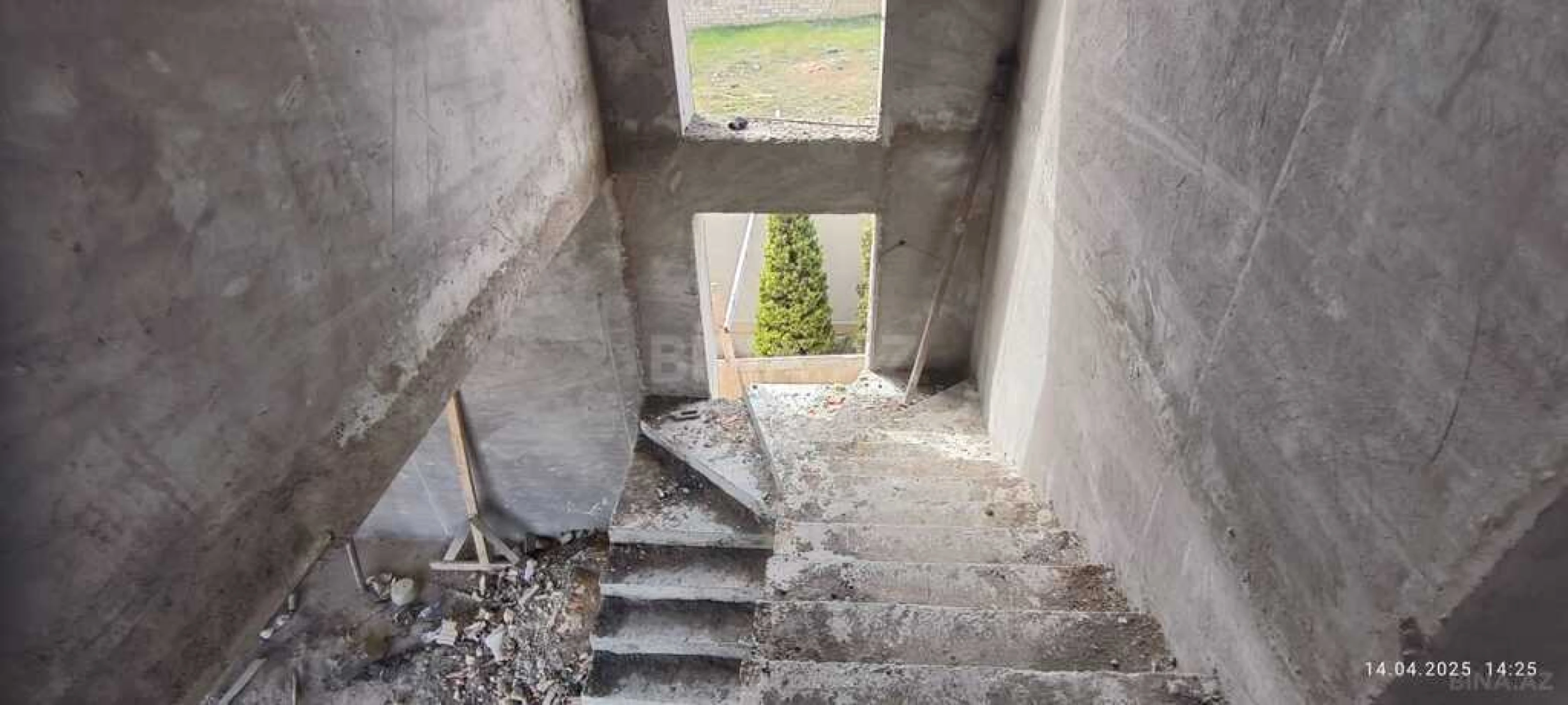 Satılır 6 otaqlı həyət evi 436 m²