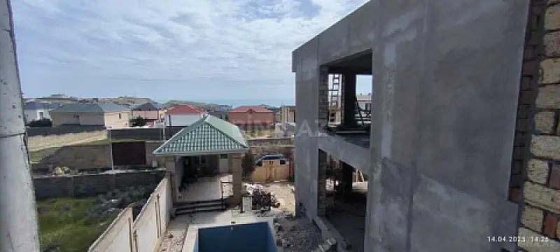 Satılır 6 otaqlı həyət evi 436 m²